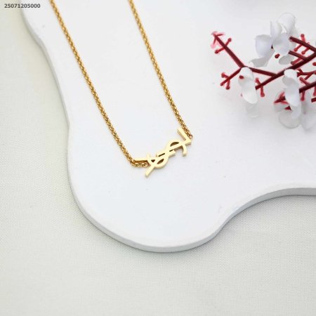 سنسال ماركة أنيقه حروف متداخلة